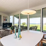 Panoramic Retreat In Borgnaes
