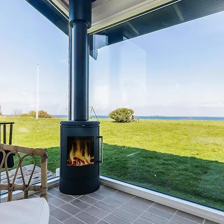 Panoramic Retreat In Borgnaes *