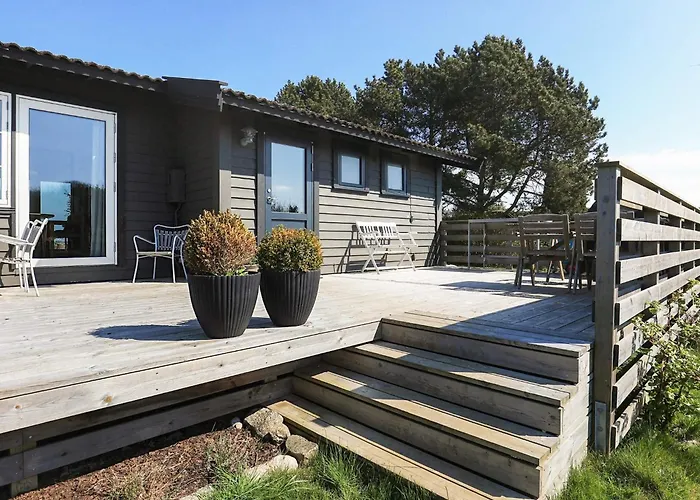 Panoramic Retreat In Borgnaes - By Traum